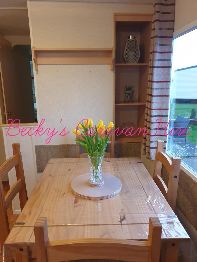 Becky'S Caravan At Marton Mere Blackpool Buitenkant foto