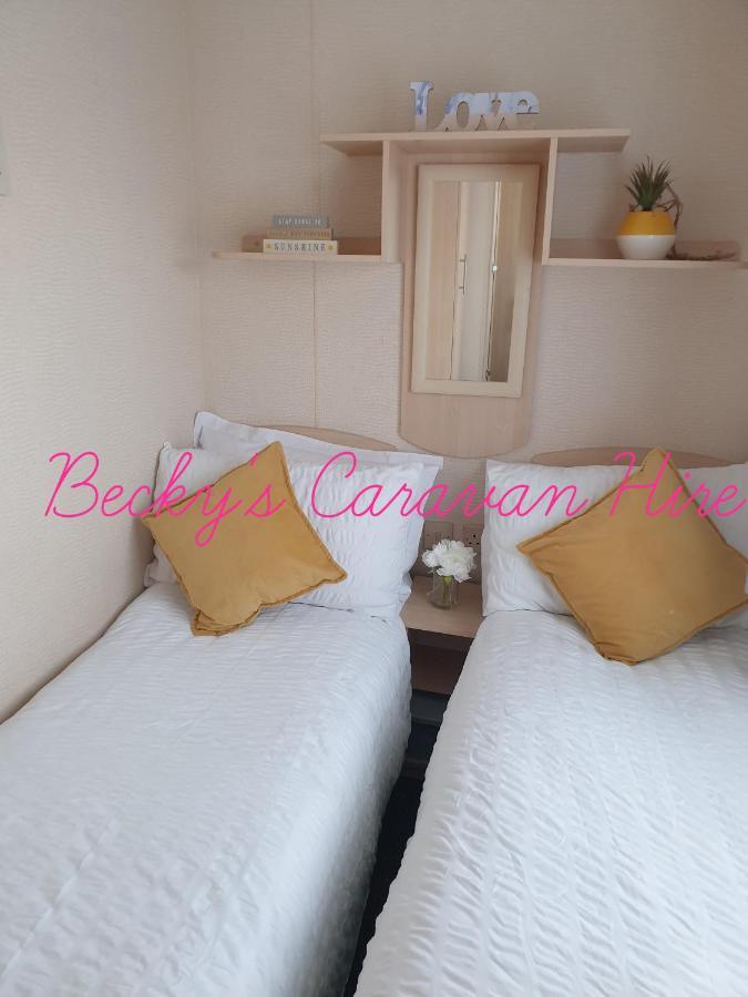 Becky'S Caravan At Marton Mere Blackpool Buitenkant foto