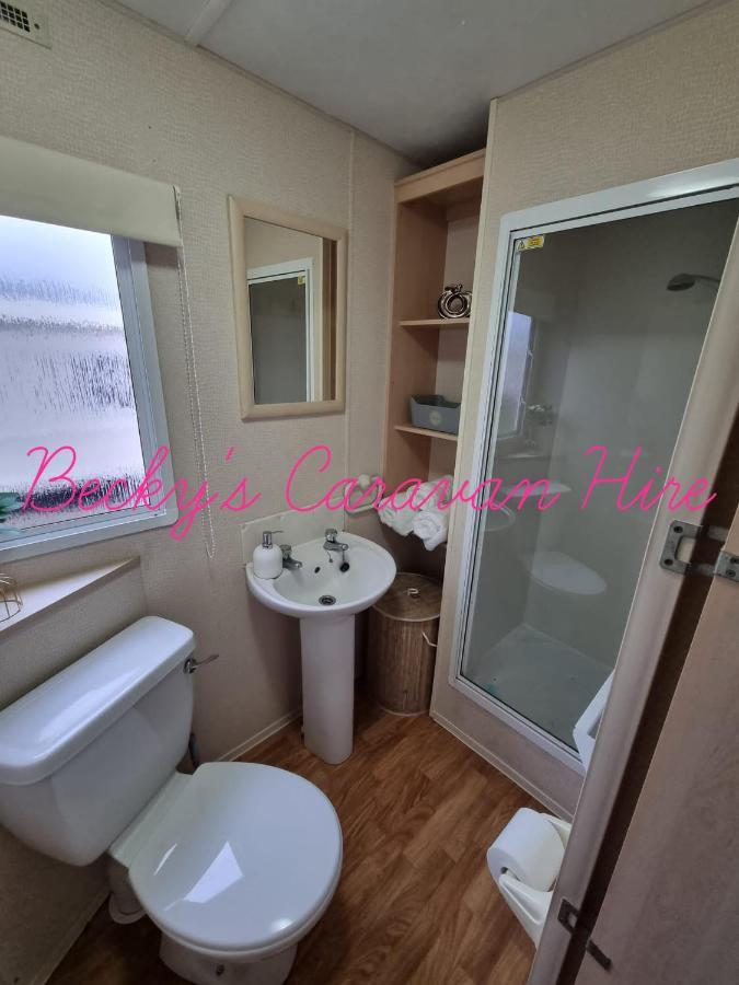 Becky'S Caravan At Marton Mere Blackpool Buitenkant foto