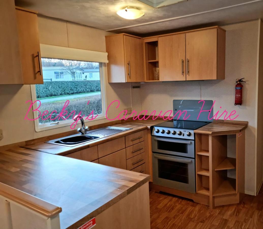 Becky'S Caravan At Marton Mere Blackpool Buitenkant foto